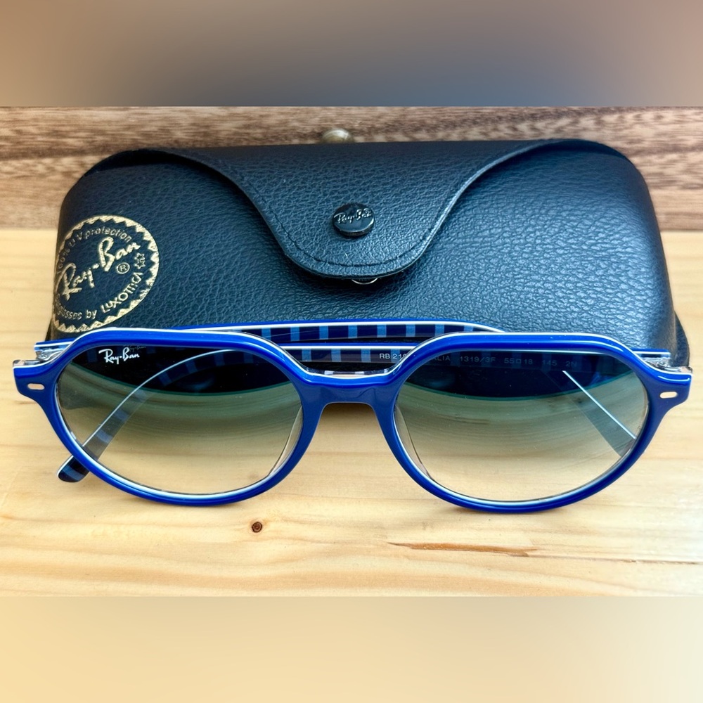 NEW - Ray-Ban Thalia sunglasses in blue